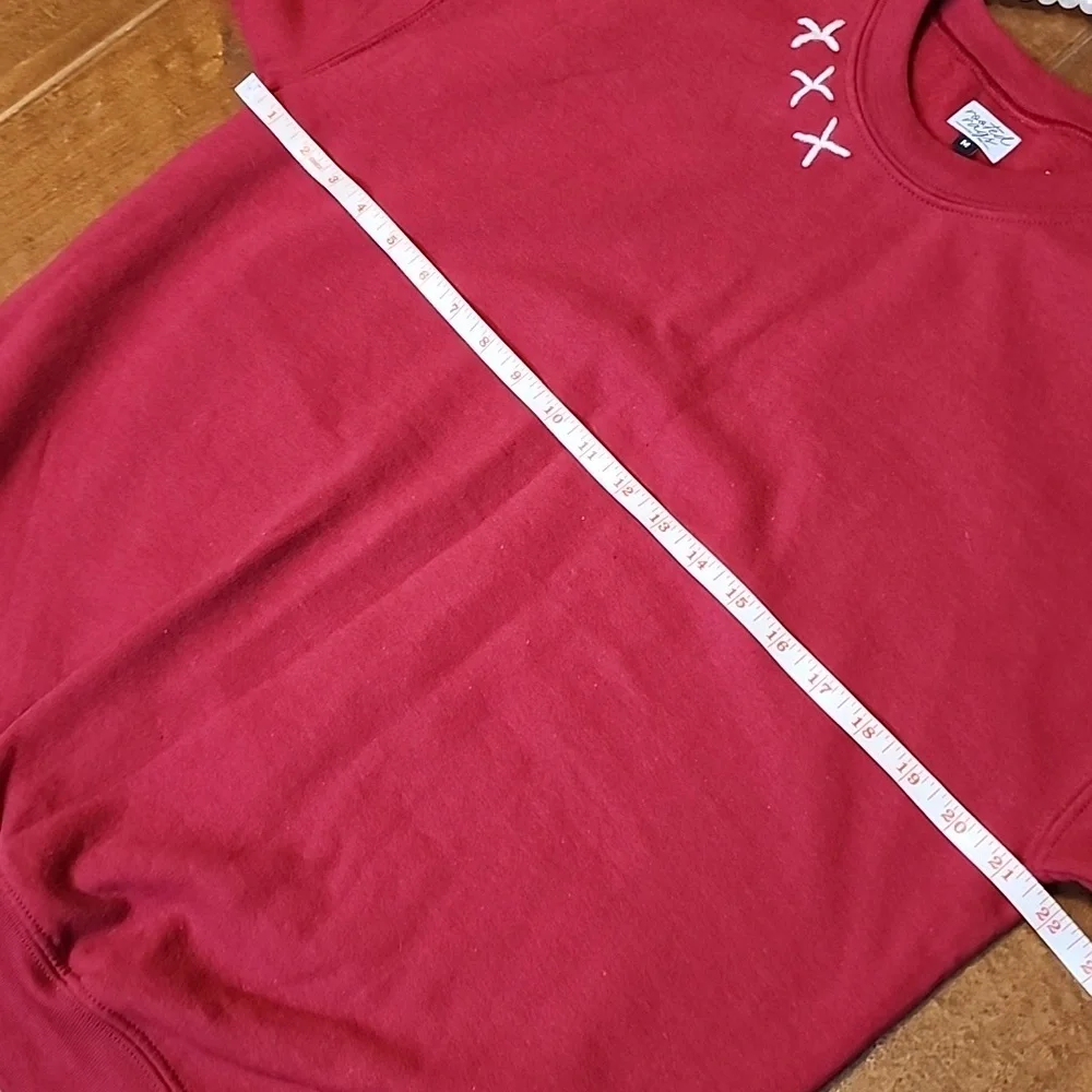 Rooted Rags White Hand Embroidered Red Longsleeve Sweatshirt Womens - Picture 3 of 8